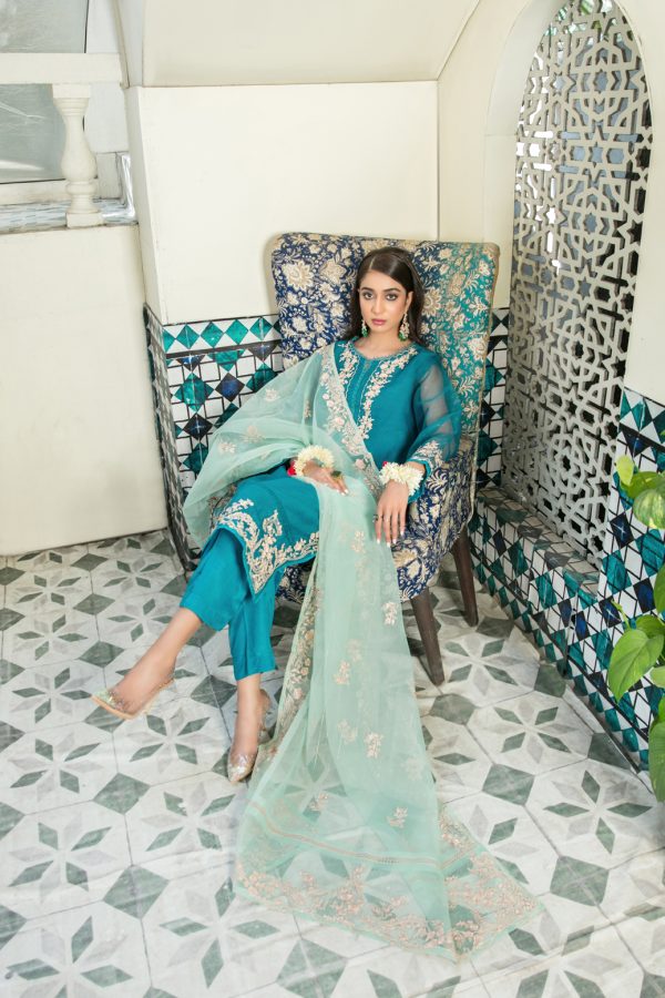 TAWAKKAL FABRICS 3 - PIECE EMBROIDERED CHIFFON SUIT - SEA GREEN (PRET)