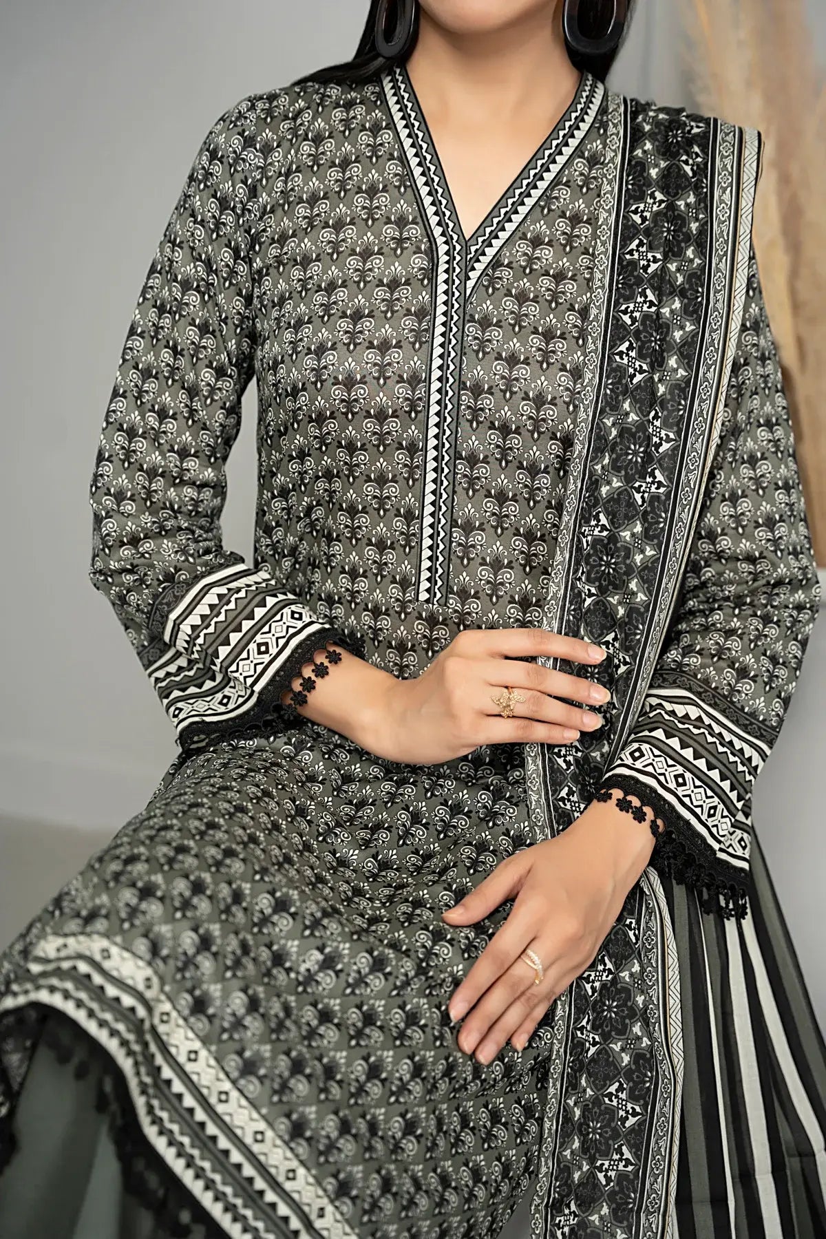 Textile Mills Lawn Suit  - Taiba Apparel